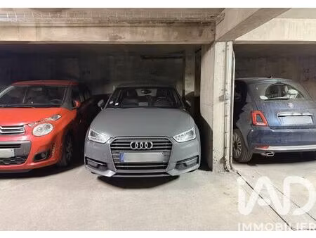 parking à paris (75017)