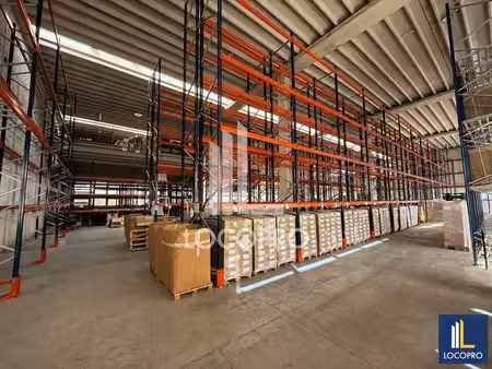 location entrepôt carros 06510 2076m²