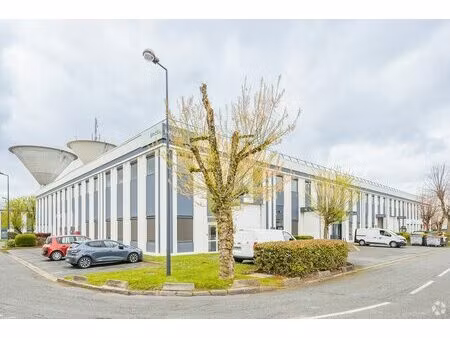 location local d’activités villebon-sur-yvette 91140 54m² à 2880m²