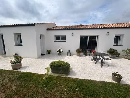 vente maison 6 pièces  108.00m²  machecoul