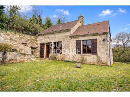 charmante maison en pierre avec dépendance  au coeur de la nature