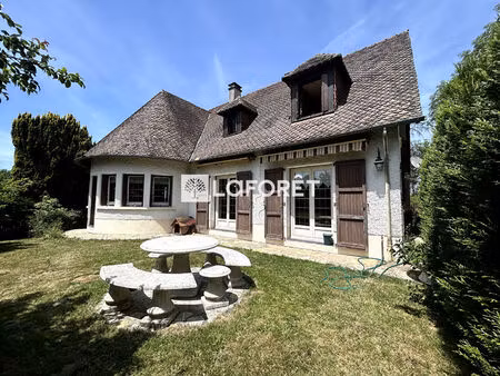 maison 212 m2   4 chambres - 20 min d'aurillac
