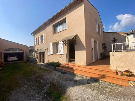 maison de village avec terrasse et garage