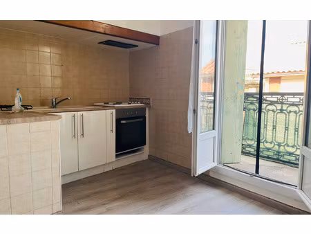 location maison  m² t-3 à villeveyrac  900 €