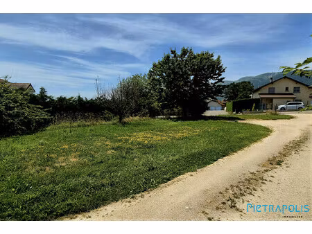 terrain constructible 560 m²