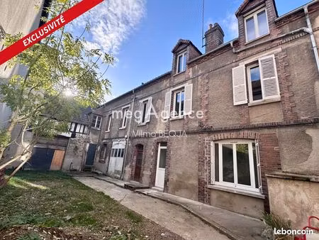 immeuble 230 m² sens
