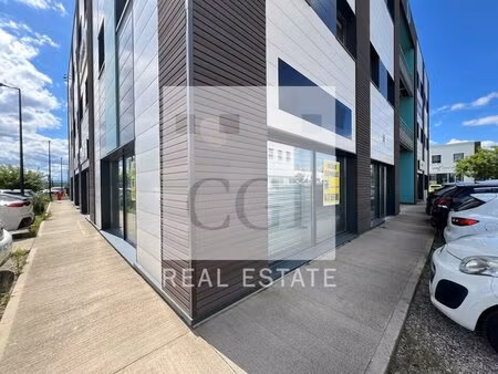 vente commerce 144 m²
