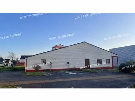 location commerce pornichet 44380 364m²