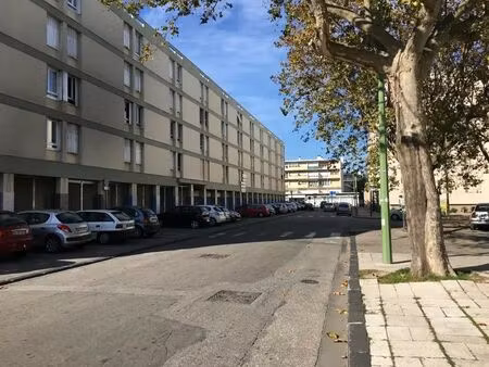 vente commerce 1 178 m²