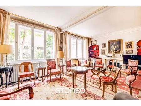 maison de caractère avec jardin paysager et projet de surélévation au cœur d’auteuil