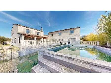 vente maison 10 pièces de 231m² - 84300 taillades