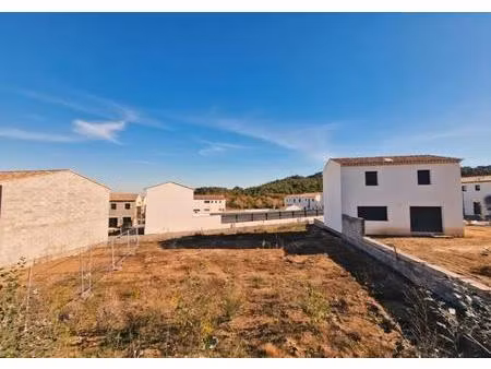 terrain à bâtir au puy-sainte-réparade – 550 m² viabilisé