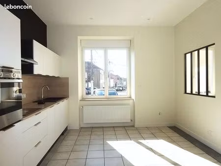 appartement 2 pièces 64 m²