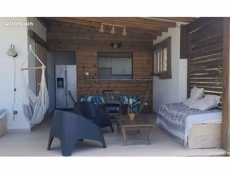 appartement t2 meublé avec terrasse et vue mer-location de 1 à 3 mois
