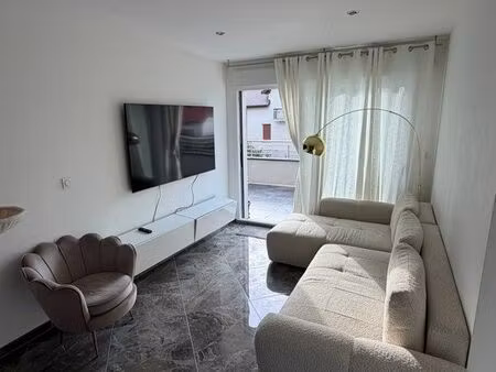 t3 de 65m2 à louer avec une grande terrasse