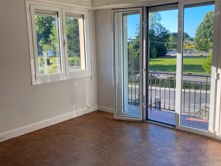 appartement t2 46 m² 540 quartier université tourasse