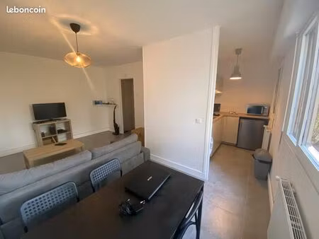 studio 1 pièce 25 m²