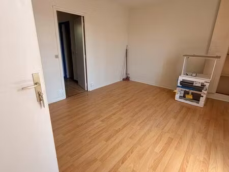 appartement t2 prés du centre ville