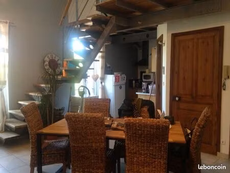 beau appartement meublé type 3 en duplex « loft » climatisé face bd lacombe