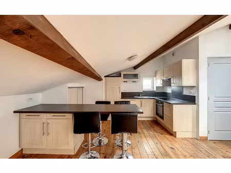 location appartement  m² t-3 à le muy  750 €
