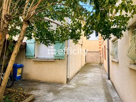 immeuble - 69 m²