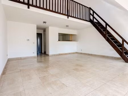 appartement à louer avec 2 chambres   waterloo (vbe36107)