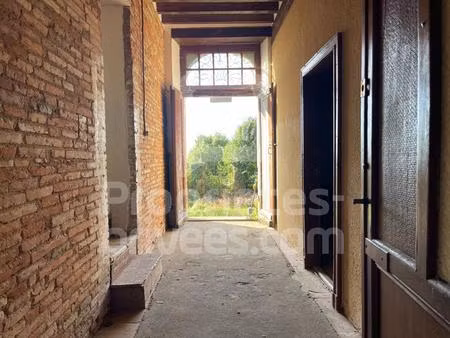 bouloc - immeuble 15 pièce(s) 548 m2