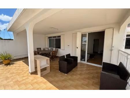 location appartement  m² t-4 à les abymes  1 150 €