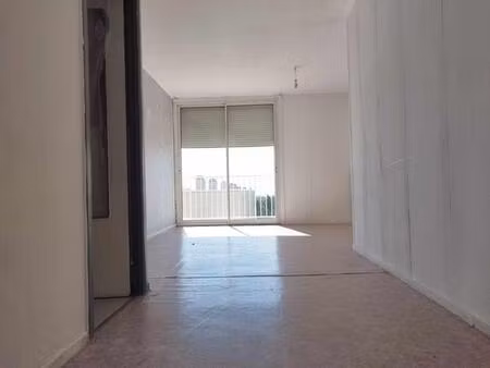 appartement port de bouc 3 pièce(s) 65 m2 environ avec balcon