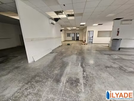 location commerce aix en provence 13100 300m²
