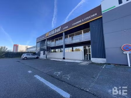 location commerce bordeaux 33000 1200m²