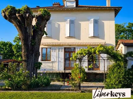 maison de caractère avec grand jardin au cœur de brignais