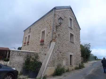 à louer - maison 3 pièces de 53 m² avec jardin et garage