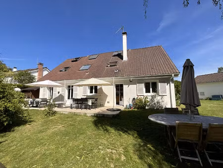 chamfleury - superbe 'bruyère' en parfait etat 6 chambres - 183 m² hab
