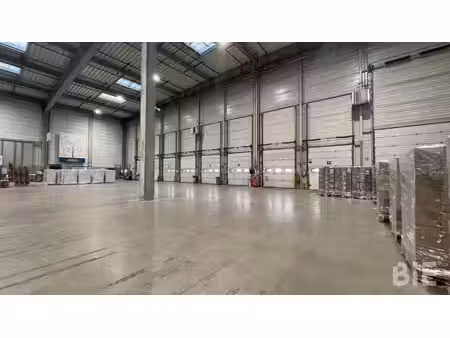 location entrepôt blanquefort 33290 15607m²