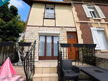 charmante maison avec jardin  garage et cave