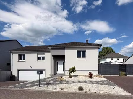 maison nichée au fond d'une impasse calme et sécurisée