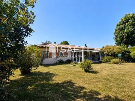 maison 3 chambres avec véranda  garage et jardin arboré à cazaux