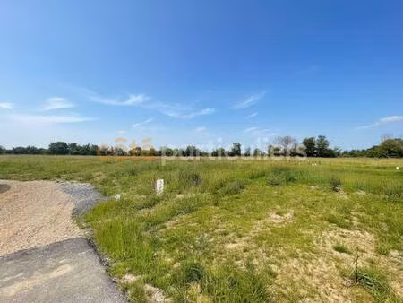 terrain constructible viabilisé à vendre