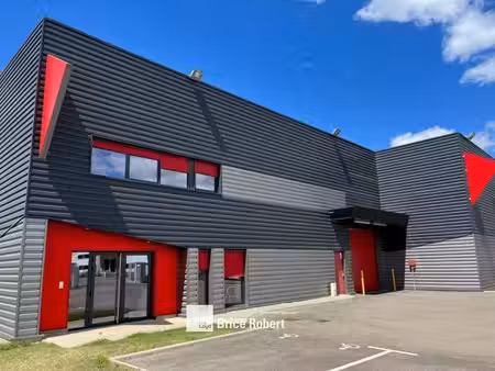 location local d’activités 653m²