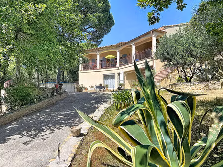 maison rochegude 8 pièce(s) 188m2 avec gite  terrain paysagé 3003m²