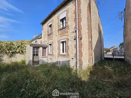 vente maison 4 pièces 95 m² à sissonne (02150)  79 000 €