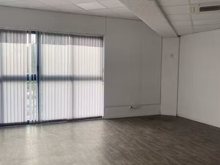 location bureaux 165 m²