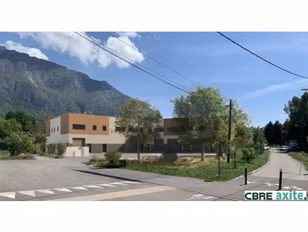 vente local d'activités saint-égrève 1 308 m²