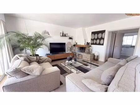 superbe appartement 3 pièces de 120 m² dans un environnement privilégié