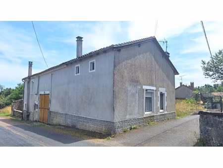 vente maison 3 pièces 86 m² à piégut-pluviers (24360)  92 000 €