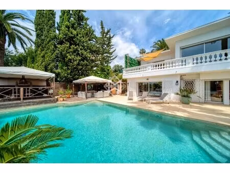 cannet résidentiel – élégante villa contemporaine avec vue mer