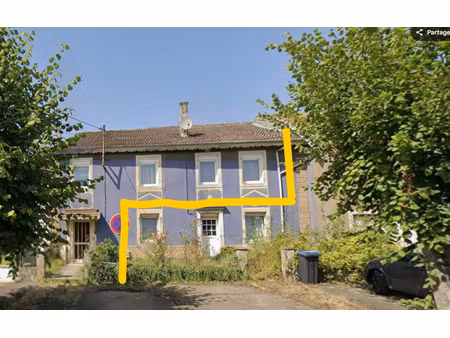 f4 de 113m² a renover // 3ch // jardin // garage // grange // gros potentiel a saisir