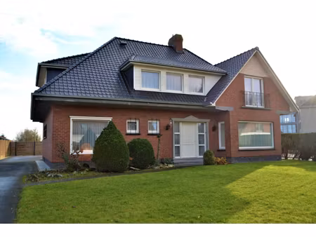 huis te huur in oostrozebeke met 4 slaapkamers