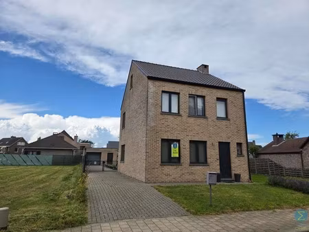 huis te huur in geel met 3 slaapkamers